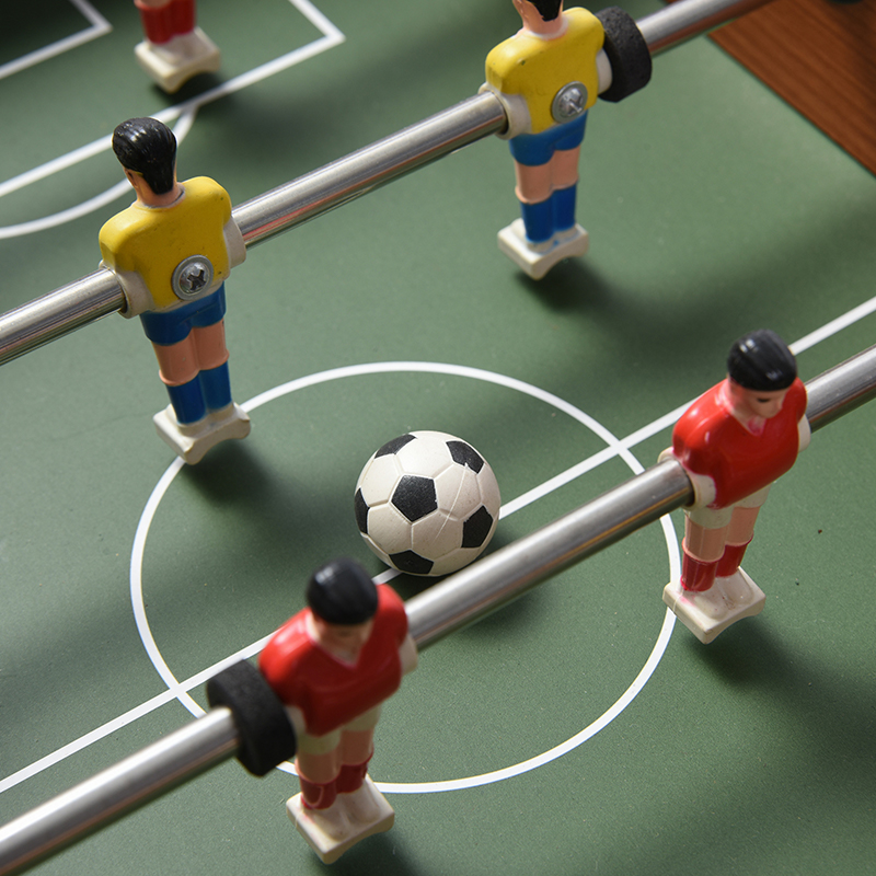 Drevený mini futbalový stôl