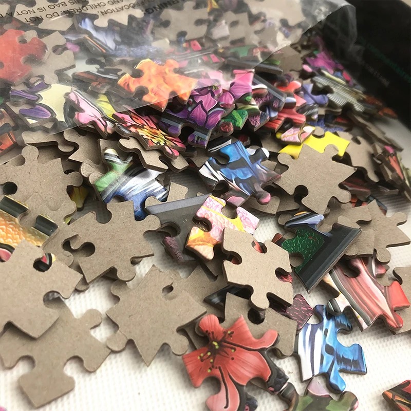 Viacfarebná sada puzzle – kolekcia klasických doplnkov pre skladačky