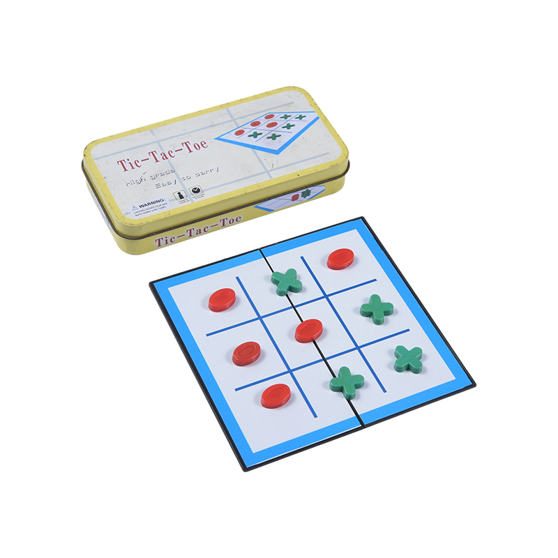 Prenosná hra Tic-Tac-Toe zo žltého kovu