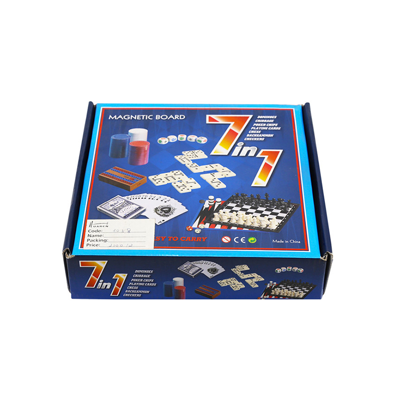 Klasická súprava viacerých hier – kombinácia šach, domino, poker a dáma