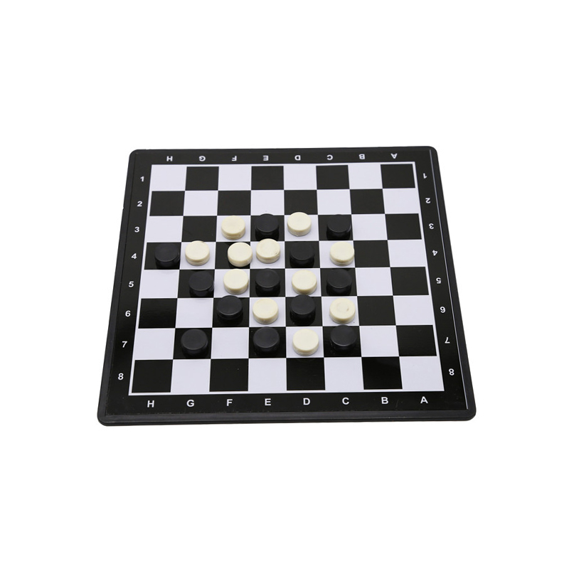 Klasická súprava viacerých hier – kombinácia šach, domino, poker a dáma