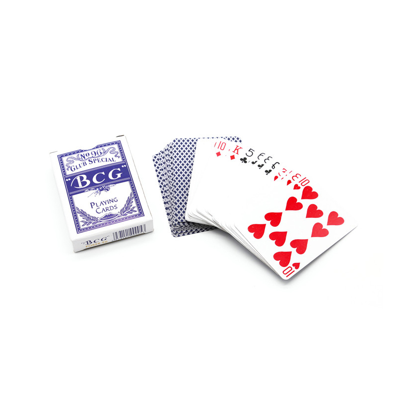 Klasická súprava viacerých hier – kombinácia šach, domino, poker a dáma